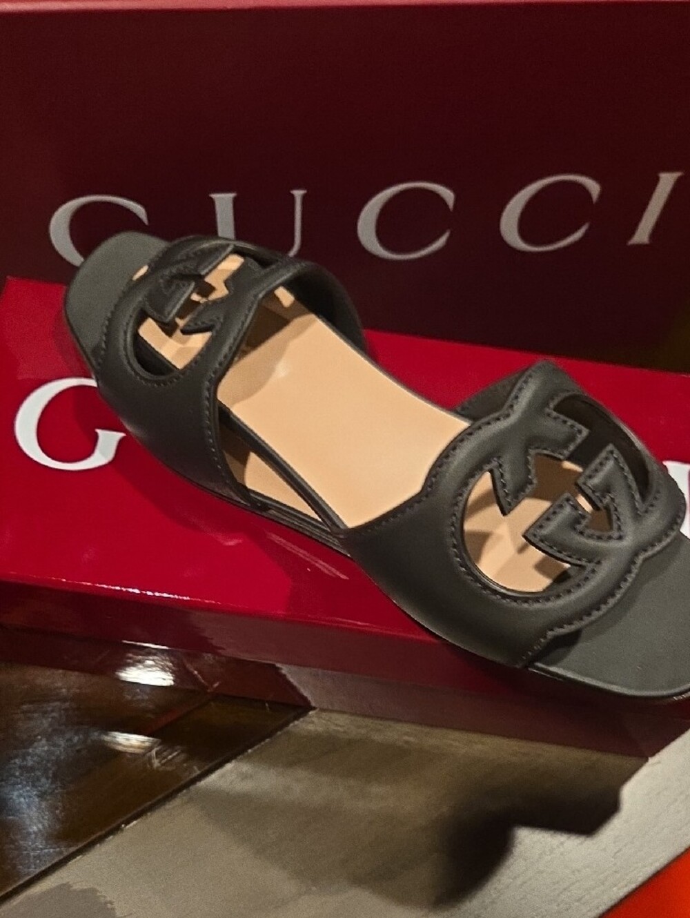 Gucci Black Leather Interlocking GG Slide Sandals - Picture 2 of 6